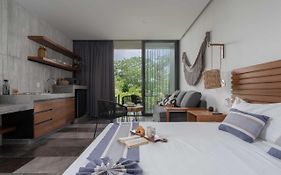 Iik Tulum 301